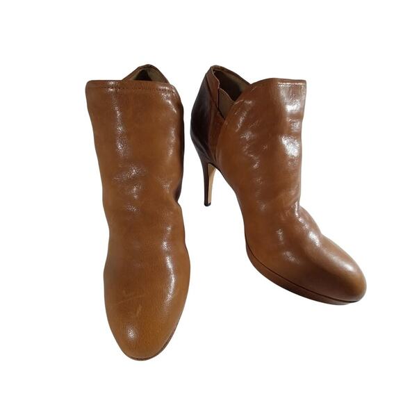 NWOT-1 SHOW! VINCE CAMUTO! OAK BROWN GENUINE LEATHER DUAL BUCKLE BOOTS! SZ 9.5M - Picture 2 of 10